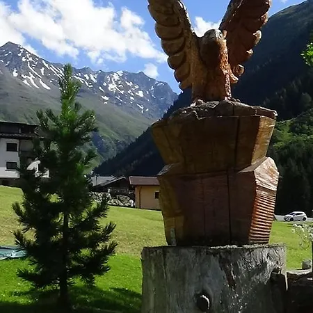 Haus Bergheim Πανσιόν Sankt Leonhard im Pitztal